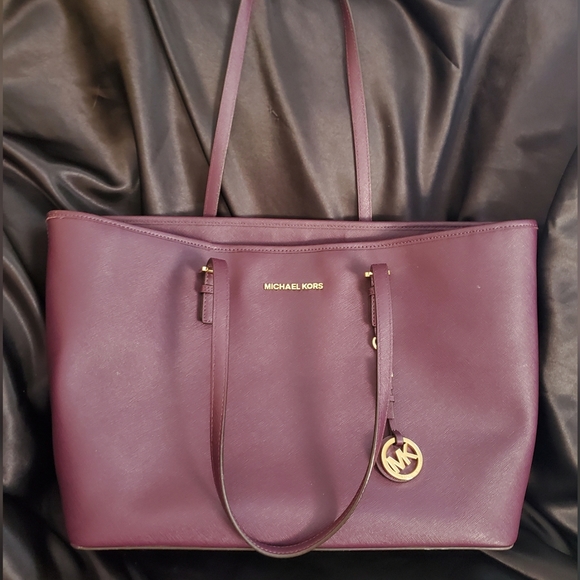 Michael Kors Handbags - Michael Kors Maroon Tote Bag